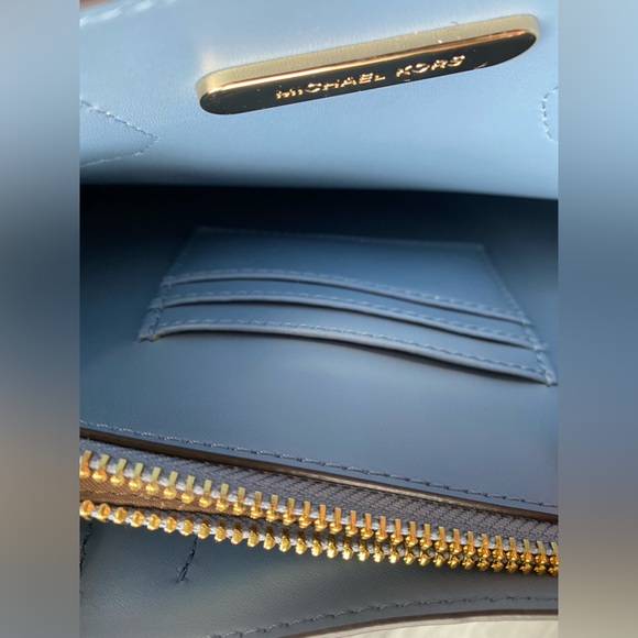 MICHAEL KORS MERCER MEDIUM MESSENGER CROSSBODY BAG CHAMBRAY & BROWN SIGNATURE - Picture 13 of 15